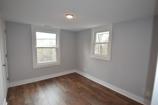 Photo - 2 Bed/1 Bath-Charming Home in the Heart of Gallatin – Available Now!