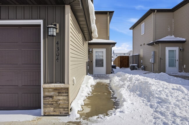 Photo - 4304 Estate Dr S