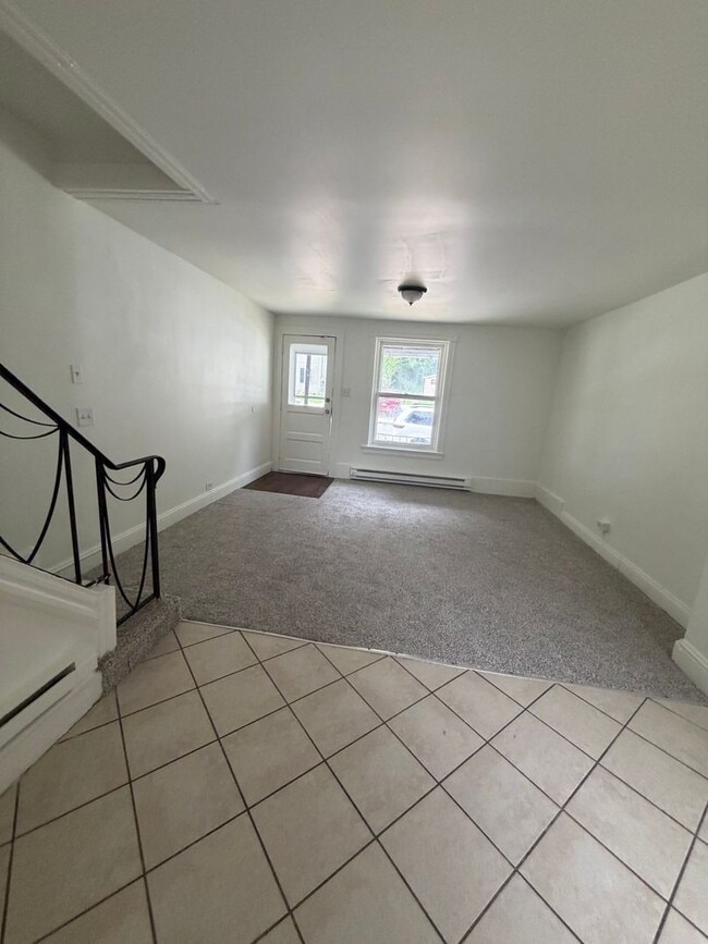 Building Photo - Renovated 4-Bedroom Home with Private Backyard – Section 8 Applicants Accepted