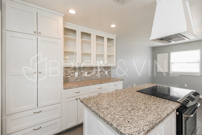 Photo - 1405 SW 20th St