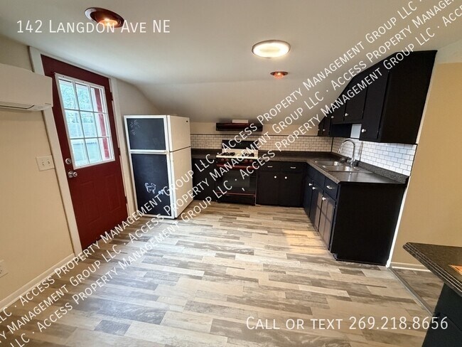 142 Langdon Ave NE
