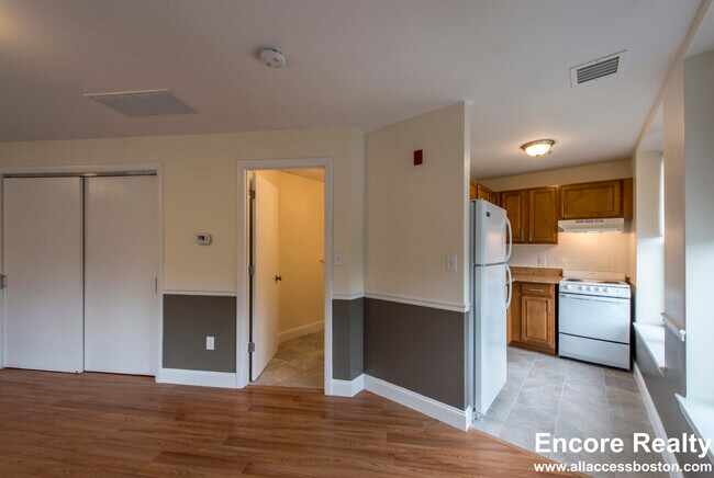 Photo - 1126 Boylston St Unidad 406