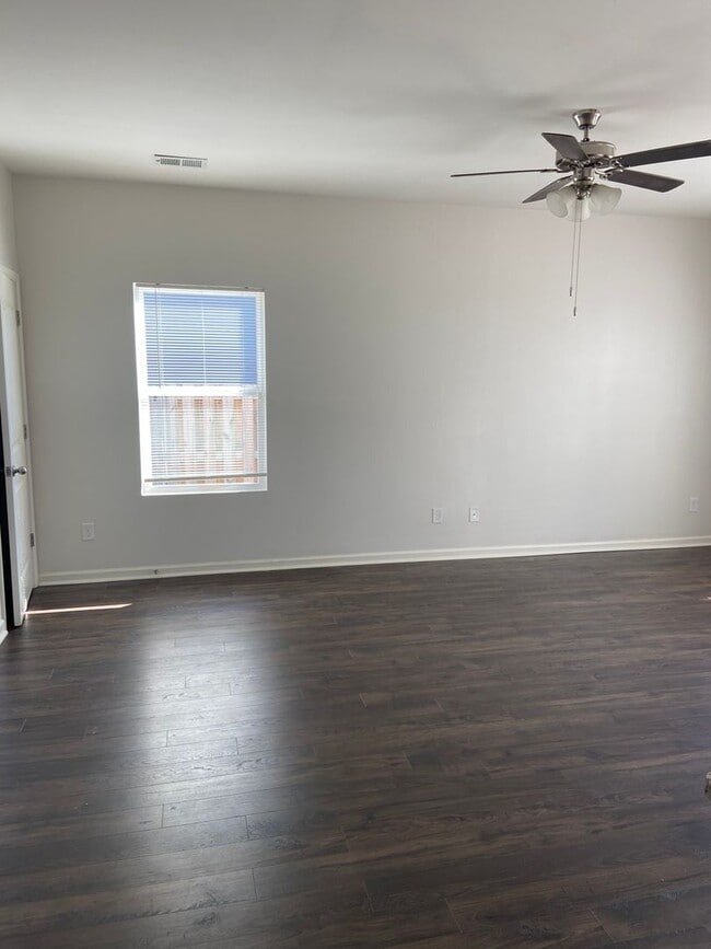 Photo - Coming Soon For Rent in Springville!