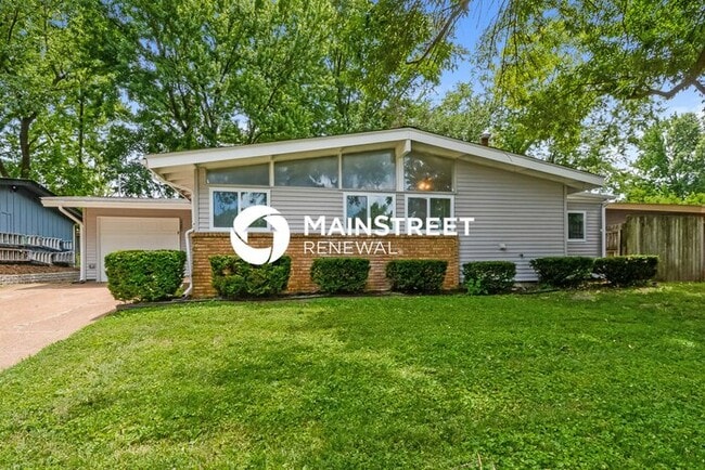 Building Photo - 4 Bedroom Pet-Friendly Home in Florissant,...