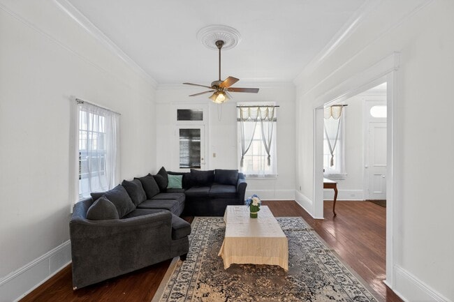 Photo - 1030 Burgundy St