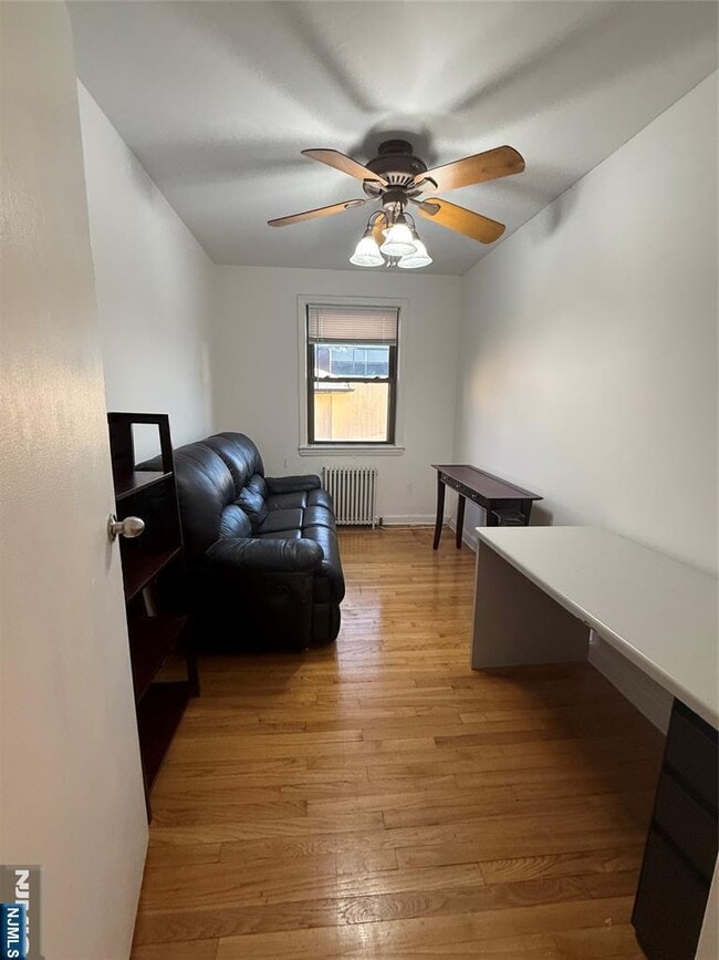 Photo - 418 Main St Unit D6