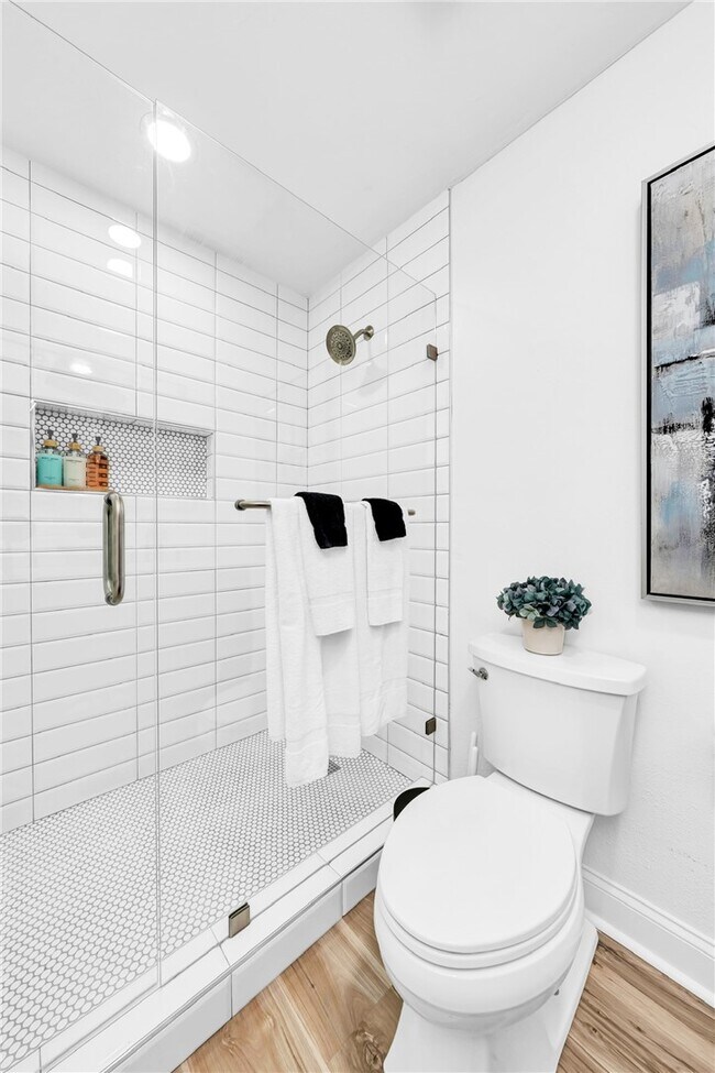Photo - 1605 SE P St