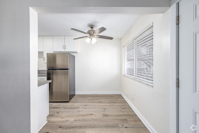 1BR, 1BA - 500SF - Dining Room