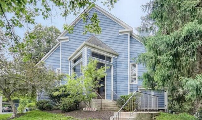 Building Photo - 4998 Dorsey Hall Dr Rental