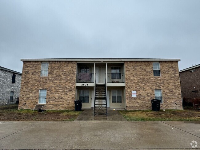 Building Photo - 3404 Hereford Ln Unit D Rental