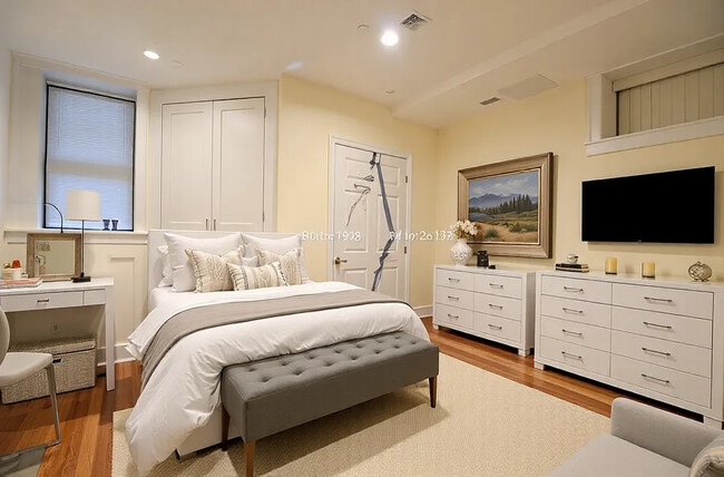 Photo - 1203 Beacon St Unit 1