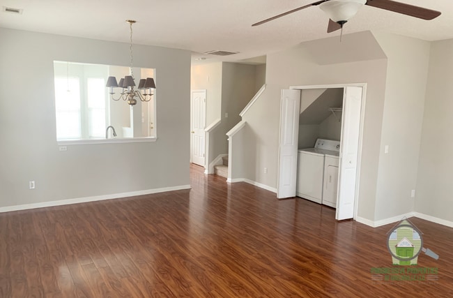 Photo - 48 Sikes Cir