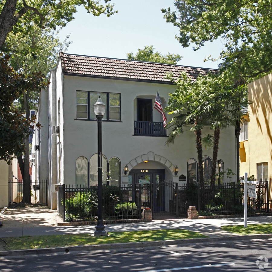 Abbey Apartments - Abbey Apartments