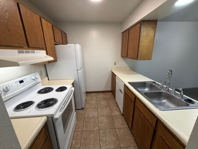 Photo - 1 bedroom 1 bath, Top floor apartment Unit 34