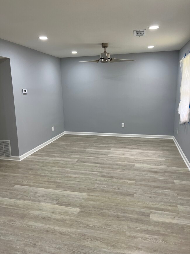 Building Photo - 1150 Rankin St Unit M9 Rental