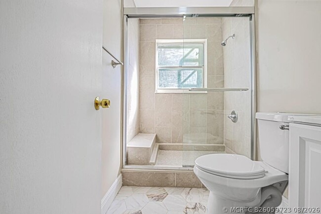 Photo - 723 21st St Unit B