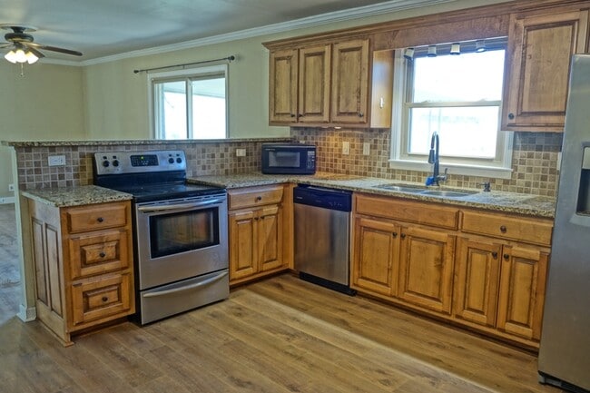 Photo - 905 Coronado Ave SE