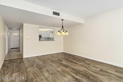 Photo - 190 Escambia Ln Unit 403