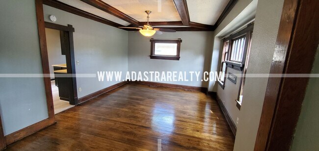 Photo - Amazing Historic Independence Home-Available NOW!!