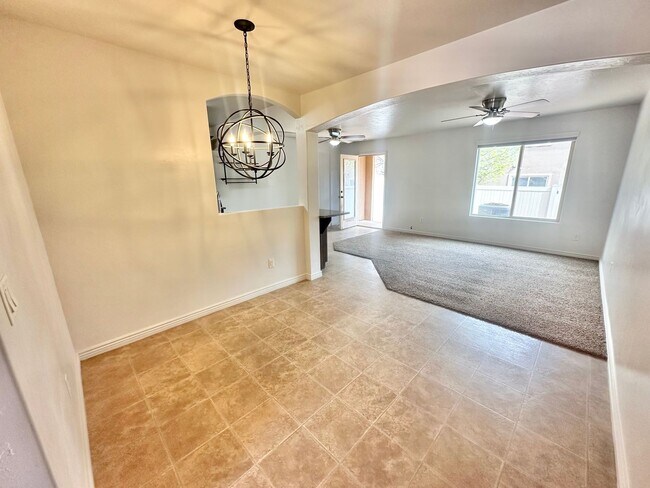 Photo - Beautiful 3 bedroom home!