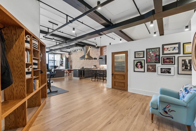Building Photo - 1617 S Michigan Ave Unit 207