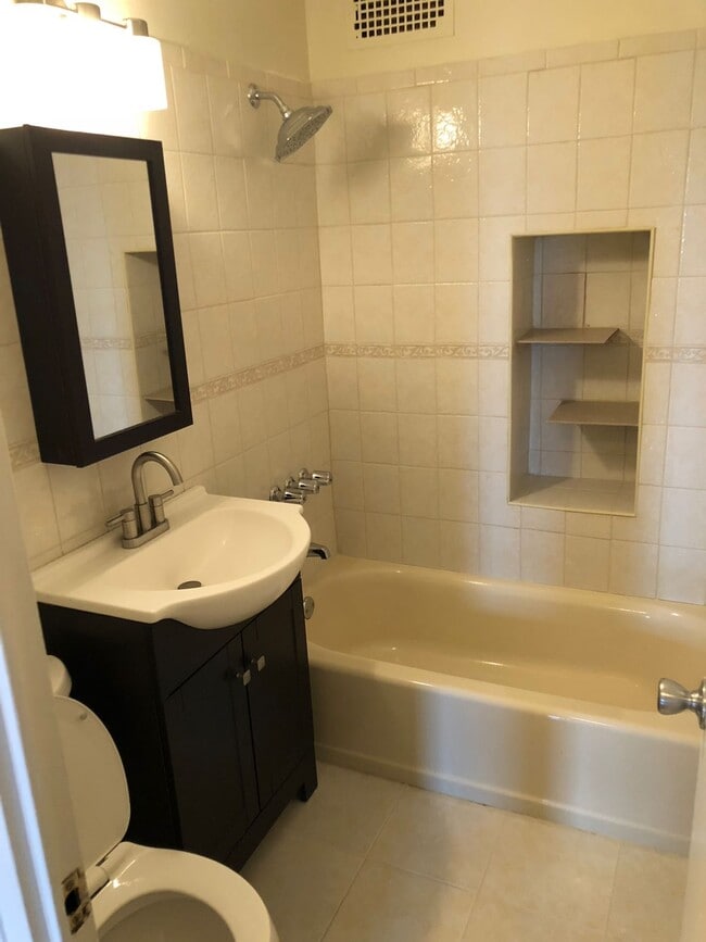 Photo - 225 St Pauls Ave Unit 8n