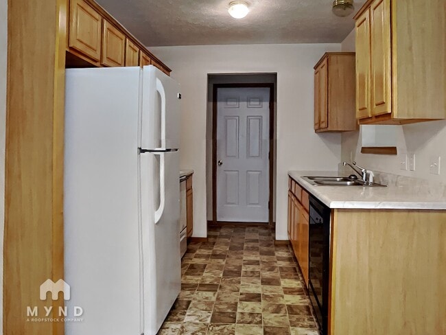 Photo - 1721 Windmill Way