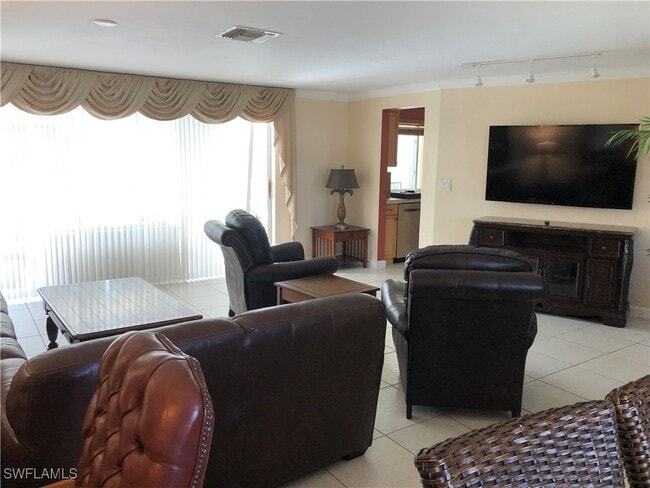 Photo - 550 Forest Hills Blvd