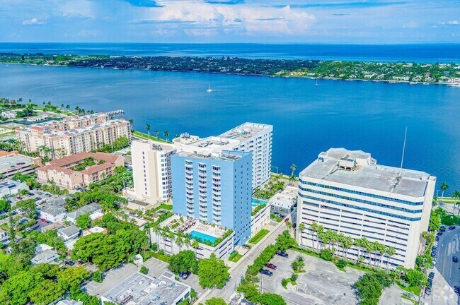 Building Photo - 1551 N Flagler Dr Unit 804 Rental
