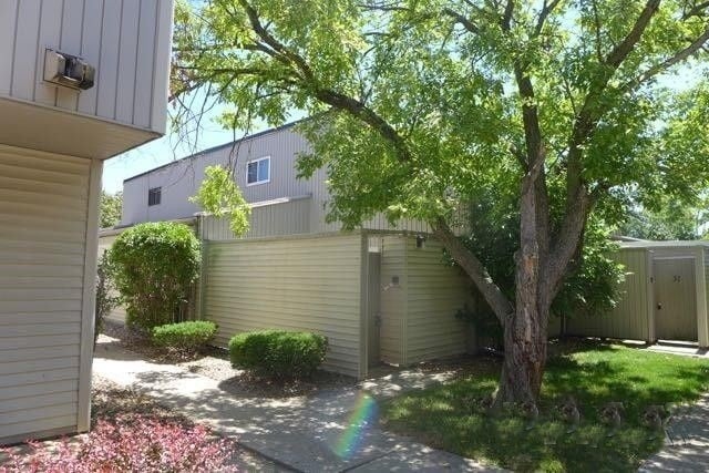 Building Photo - 6831 N Frostwood Pkwy