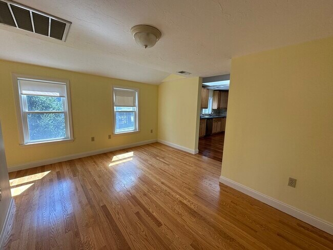 Photo - 135 Howe St Unit 2