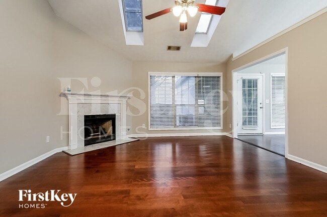 Photo - 695 Avalon Forest Dr NW