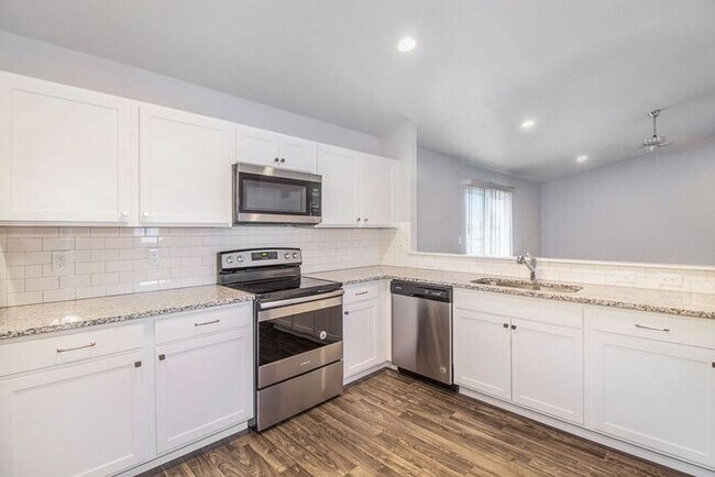 Photo - 16557 Charles Town Dr