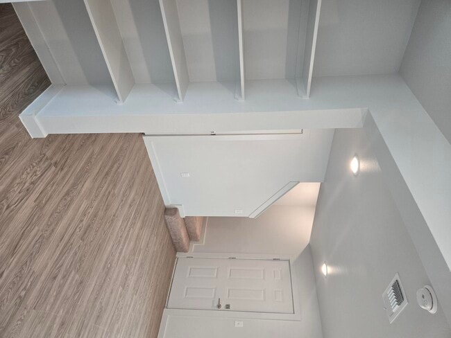 Photo - Sabine Apartments