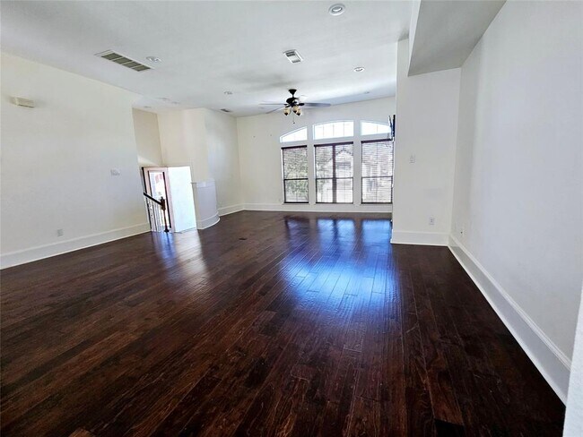 Photo - 1701 Summer St