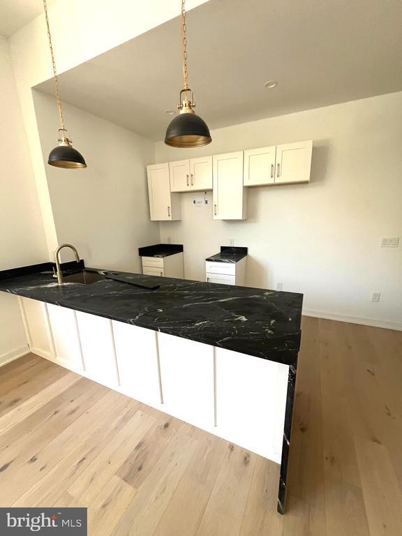 Building Photo - 36 N Narberth Ave Unit 204 Rental