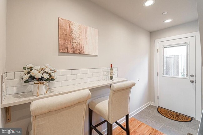 Photo - 2535 Annin St