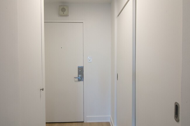 Photo - 1975 Maisonneuve Blvd W Unit 902