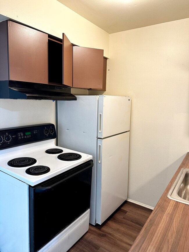 Photo - 9730 Wyoming Ave