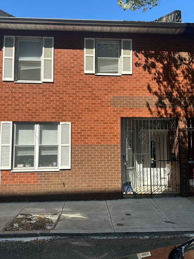 Building Photo - 1219 Kater St