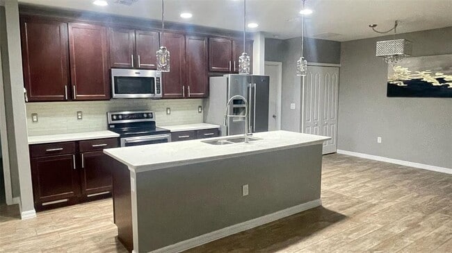 Photo - 433 Sardinia Cir