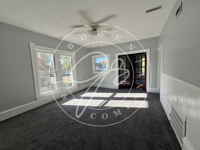 Photo - "Charming upper 2 Bedroom duplex, in Swant...