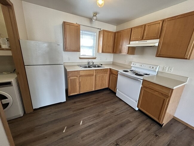 Photo - 1635 Neptune St