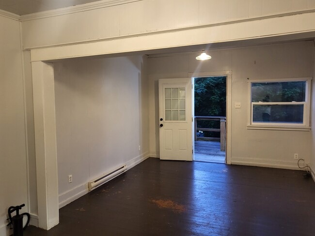 Photo - 610 W Sycamore St