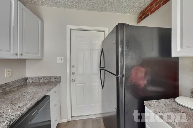 5223 Tom Stafford Dr