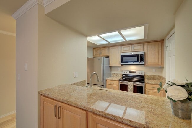 Photo - 2Bd/1Ba Bellevue Condo Unit A302