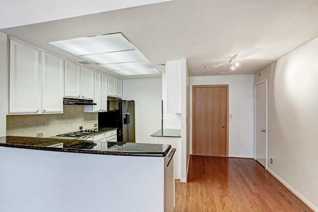 5110 San Felipe St Unit 64W