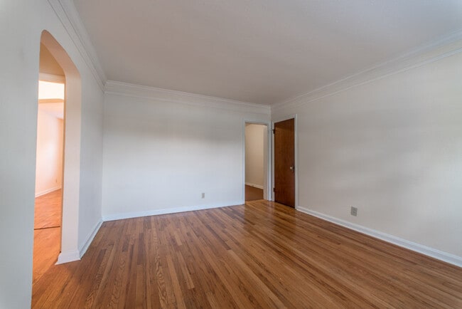 Photo - 420 - 432 Riddle Road