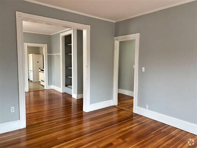 Building Photo - 79 Mystic St Unit 2 Rental