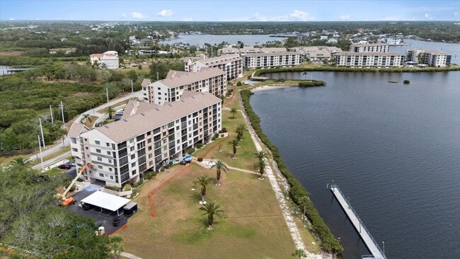 Photo - 4550 Bay Blvd